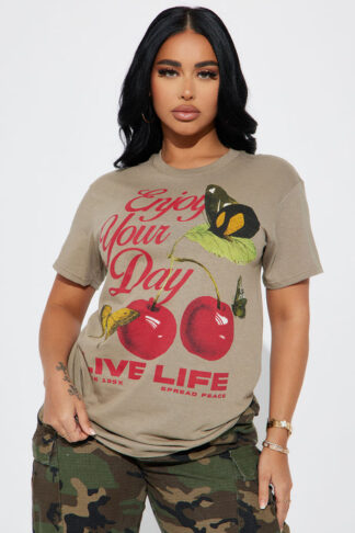Remera con estampa 'Enjoy Your Day'