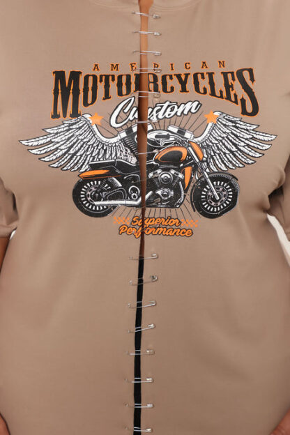 Camiseta Vintage Oversize con Detalle de Broche - Image 11