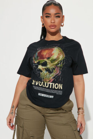 Camiseta estampada con cuello redondo y manga corta