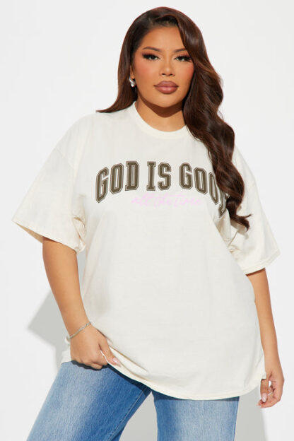 Camiseta Oversize con Estampado 'God Is Good' - Image 4